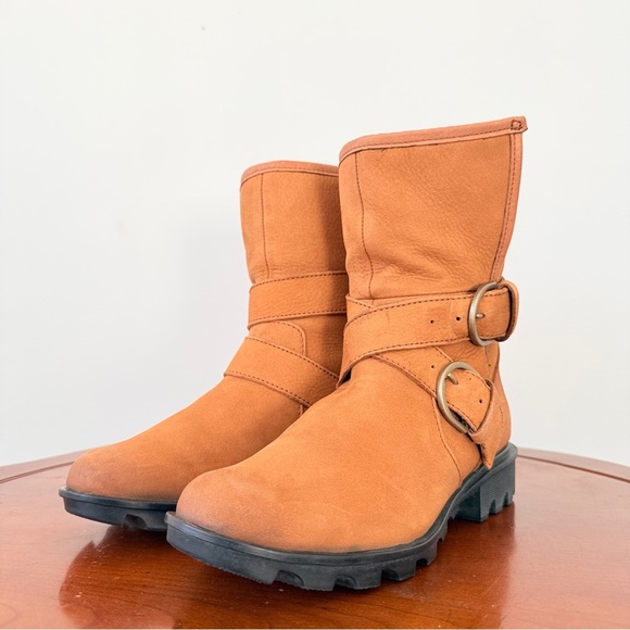 Sorel Women’s Phoenix Moto Cozy Waterproof Leather Winter Boot | US 6.5 - Picture 3 of 10